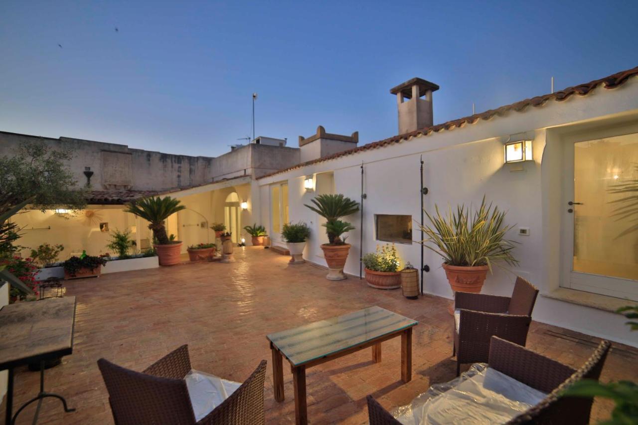Palazzo Zacheo Bed & Breakfast Gallipoli Exterior photo